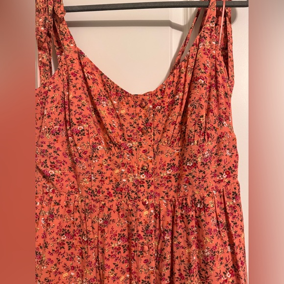 Button-front midi dress with ruffle hem in soft rayon - Picture 4 of 11